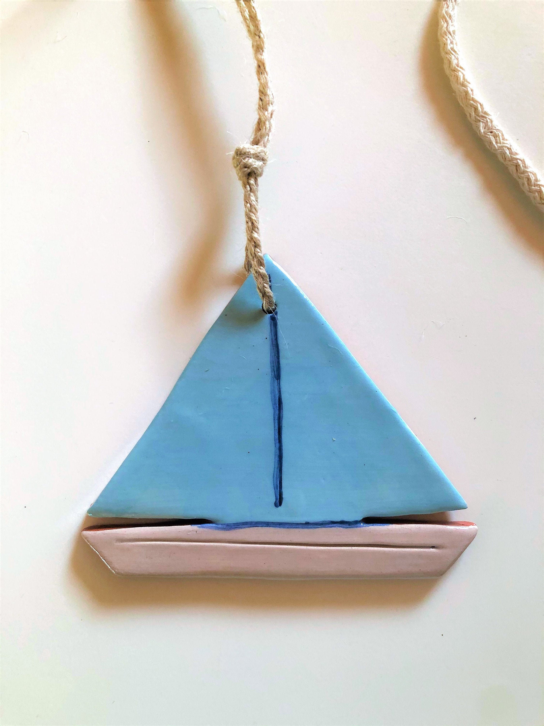 Bateau en Céramique à Accrocher Fait La Main