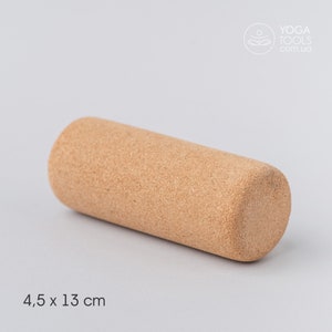 Può includere: Un rullo da massaggio in sughero marrone, di 4,5 cm per 13 cm, per automassaggio e recupero muscolare.