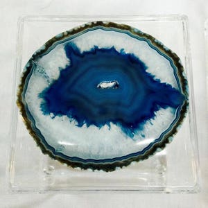 Lucite Box Adorned with an agate image 9