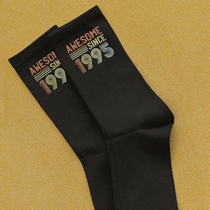 Calcetines con el mensaje "Increíble desde 1995", calcetines de 30 cumpleaños, regalo para personas de 30 años, nacidos en 1995, calcetines novedosos, regalo de cumpleaños divertido, calcetines negros