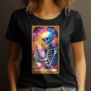 Camiseta feminina com cartas de tarô The Cat Lover, esqueleto colorido e gato, arte exclusiva