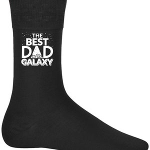 Cadeaux fête des pères Chaussettes fantaisie pour hommes Chaussures pour hommes Cadeaux d'anniversaire pour papa Meilleur papa de la galaxie