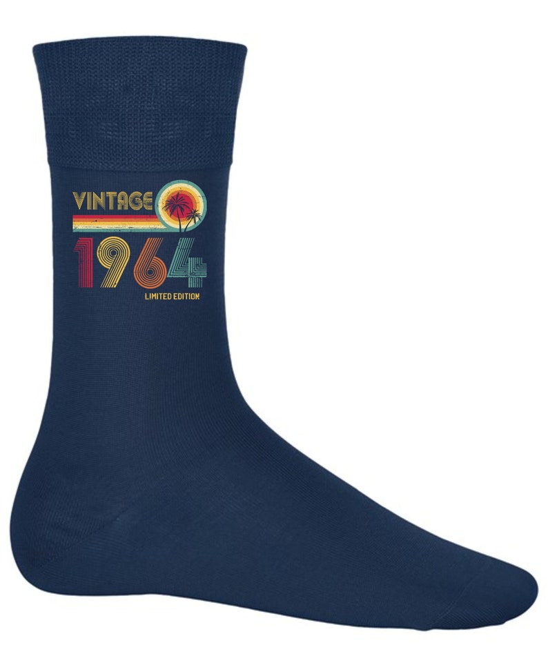 Cadeaux d'anniversaire pour homme ou femme, chaussettes vintage 1964, édition limitée 60 ans Navy Blue