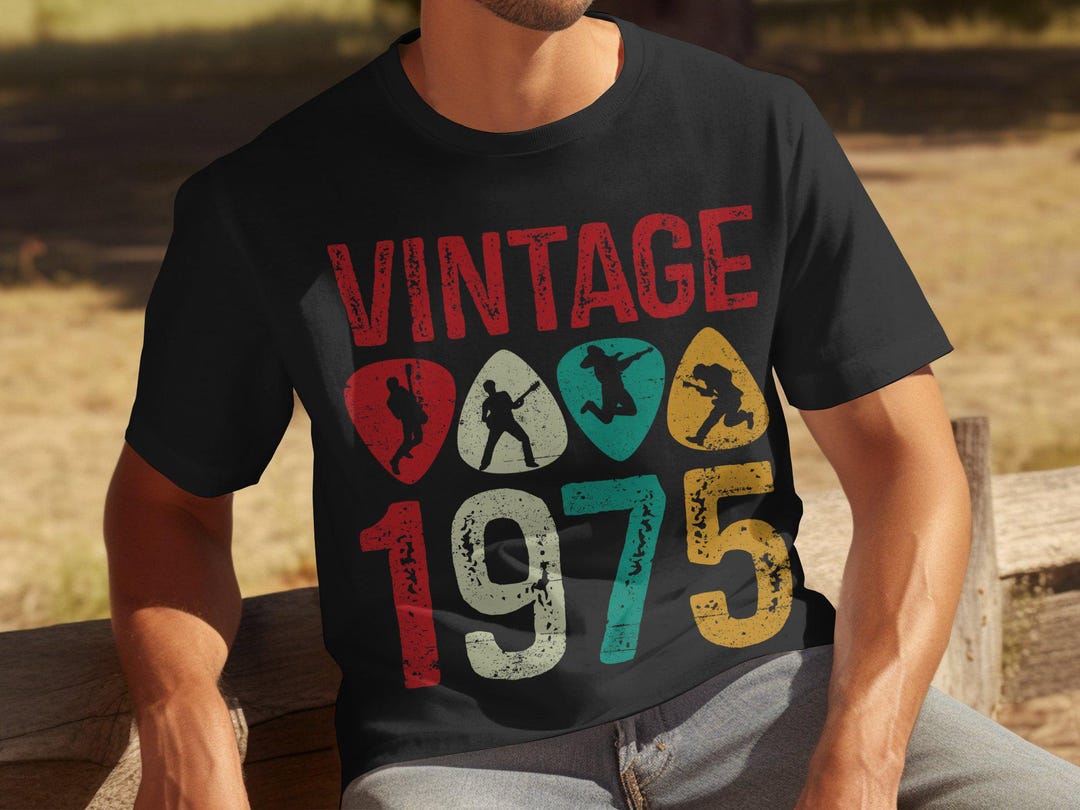 Vintage 1975 Men's Birthday T-shirt 50th Celebration Gift Classic