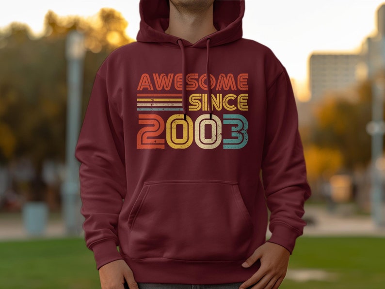 21e verjaardagscadeau vintage 2003 geweldig sinds verjaardag hoodie, retro stijl comfortabel unisex sweatshirt, uniek cadeau voor geboortejaar Maroon