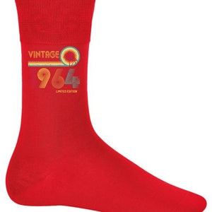 Cadeaux d'anniversaire pour homme ou femme, chaussettes vintage 1964, édition limitée 60 ans Red