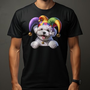 Schattige Bichon Frise Dog Pup in Jester Hat T-shirt - Leuk en kleurrijk hondenliefhebber cadeau, unieke huisdiermode top, zacht katoenen shirt