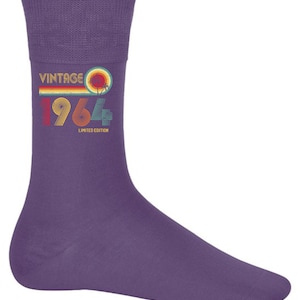 Cadeaux d'anniversaire pour homme ou femme, chaussettes vintage 1964, édition limitée 60 ans Purple