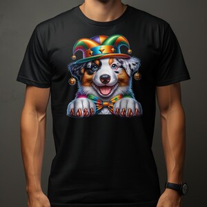 Schattige Australische herder puppy in Jester Hat T-shirt, kleurrijke hondenliefhebber cadeau, unisex tee, huisdier humor kleding