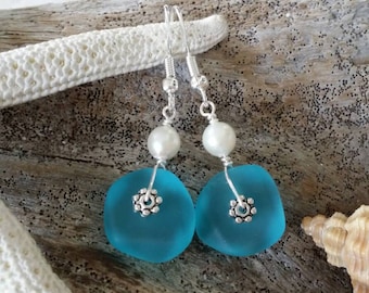 Made in Hawaii, Sky blue sea glass earrings,fresh water  pearl,    gift box.Sea glass  jewelry