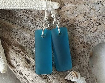 Pendientes de cristal de mar de joyería hawaiana, pendientes rectangulares de color azulado joyería minimalista, joyería de playa para mujeres, pendientes únicos joyería de cristal de mar