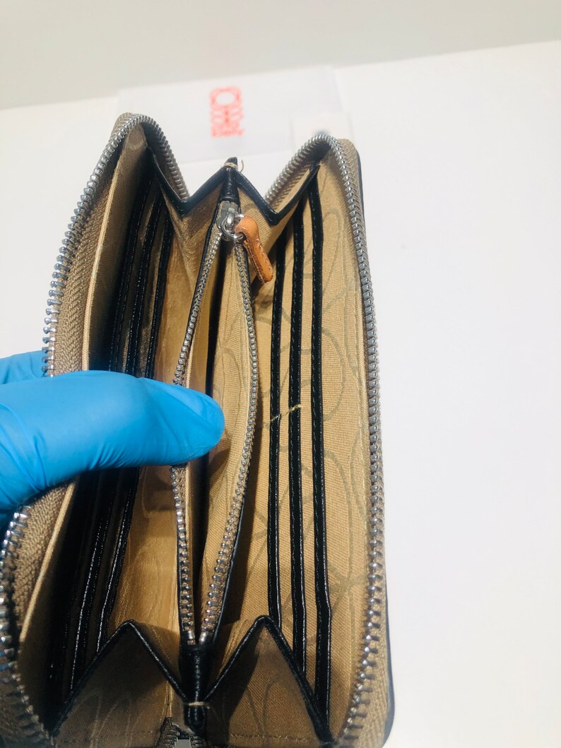 Orla Kiely Black Flower Embossed Leather Big Zip Wallet Pursenot Dress