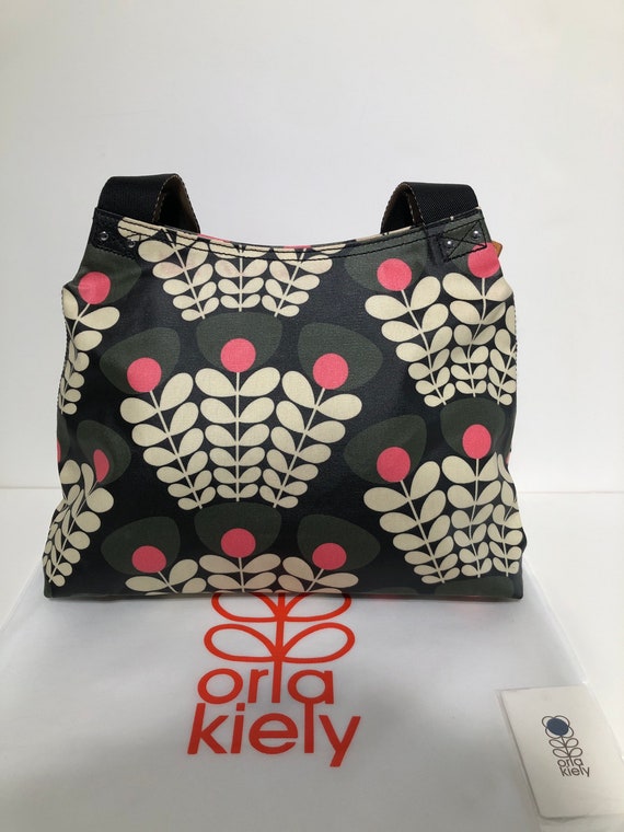 Orla kiely small cheap zip messenger bag