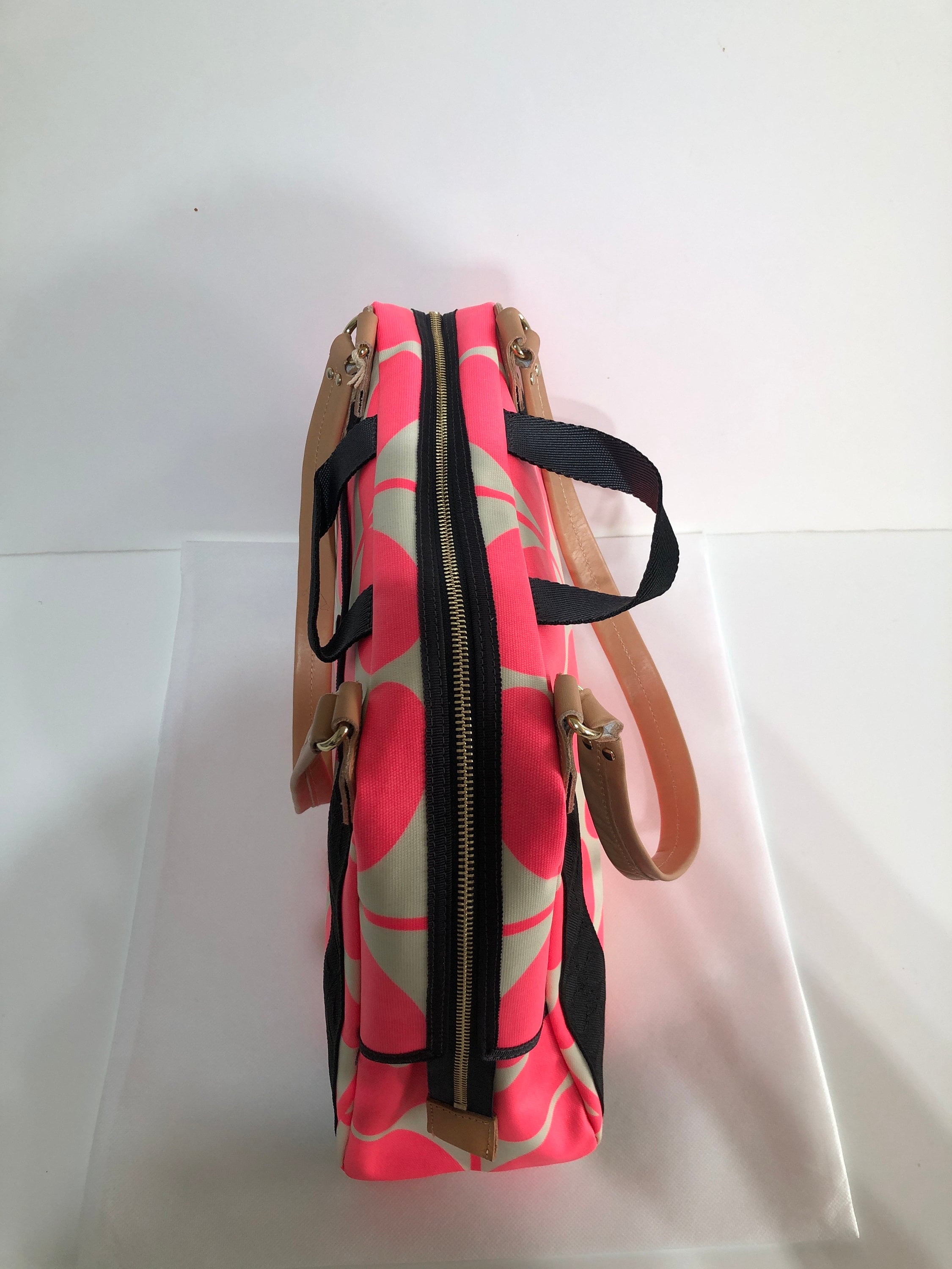 Orla Kiely Rare Neon Pink Black Sharpie Stem Sling Shoulder Bagnot