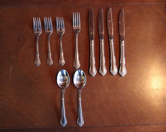 Oneida Wm A Rogers stainless mansfield 6 piece place setting NIS Oneida Wm A Rogers stainless mansfield 6 piece place setting NIS