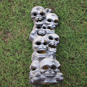 Vintage 1993 - Trendmasters Halloween Stacked Skulls Tower Foam Blow Mold Prop, No Light