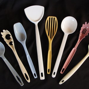 1960&#39;s to 1980&#39;s Vintage  Melamine or Hard Plastic or Nylon  Assorted Spoons by Ekco or Foley etc  SOLD INDIVIDUALLY in Very Good Condition