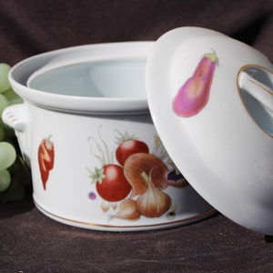 1990&#39;s Vintage - Louis Lourioux - LOL24 / Le Faune - Scattered Vegetables / Veggies - Round Covered Casserole 6 3/4&quot; Diam - Good Condition