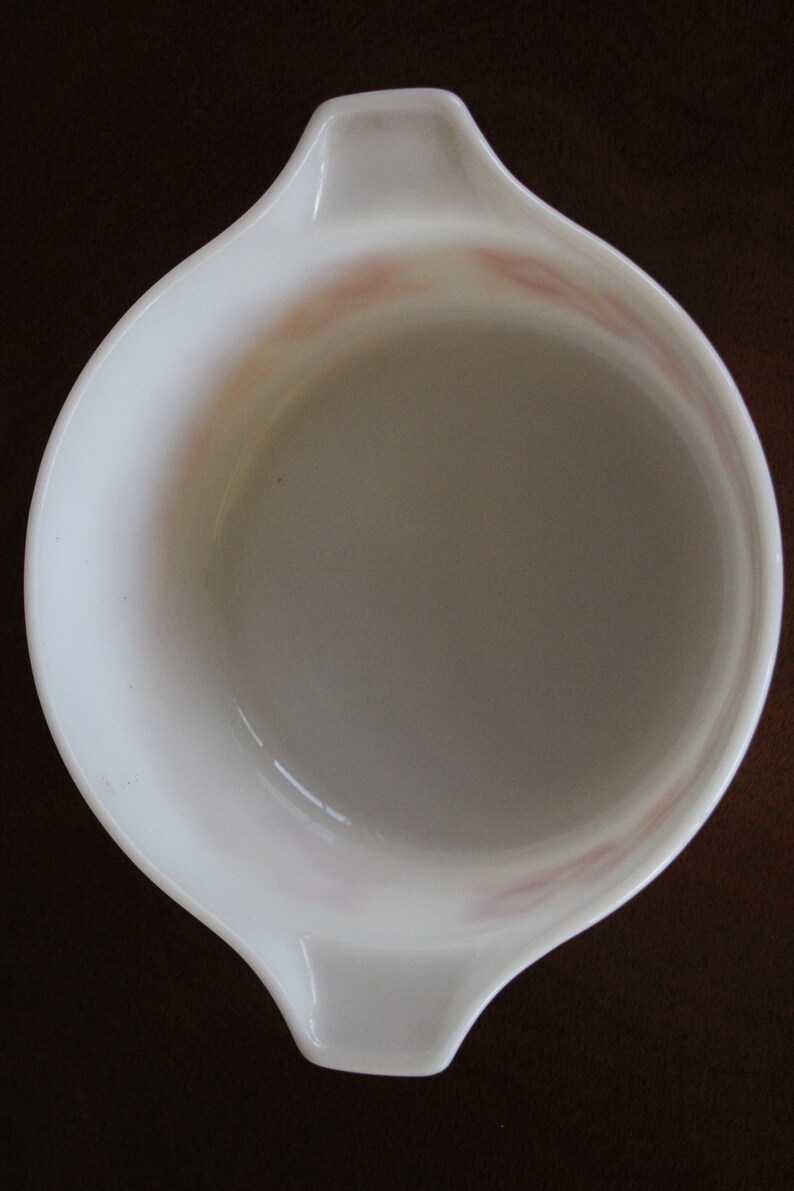 - 475-2.5 Quart Cinderella Casserole 1971-1974 Pyrex FRIENDSHIP Excellent Condition Penn Dutch No Lid