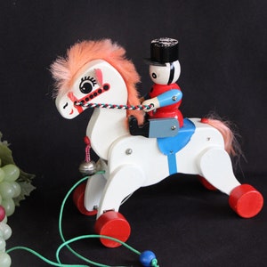 1950&#39;s - 1960&#39;s Vintage - Wooden Pull Toy - White Horse with Soldier - Good Condition