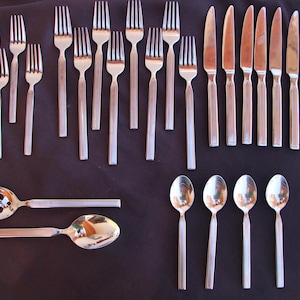 Vintage - Cambridge Silver - ROYAL SUTTAN SAND - Discontinued - Lot of 27 Pieces - Good Condition