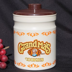 1980's Vintage - Kromex / GRANDMA'S COOKIES - Cookie Jar / Canister - Aluminum & Plastic