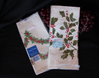 Mantel navideño vintage de los años 70: Holly Berry Party Maid (54 x 96) Choice