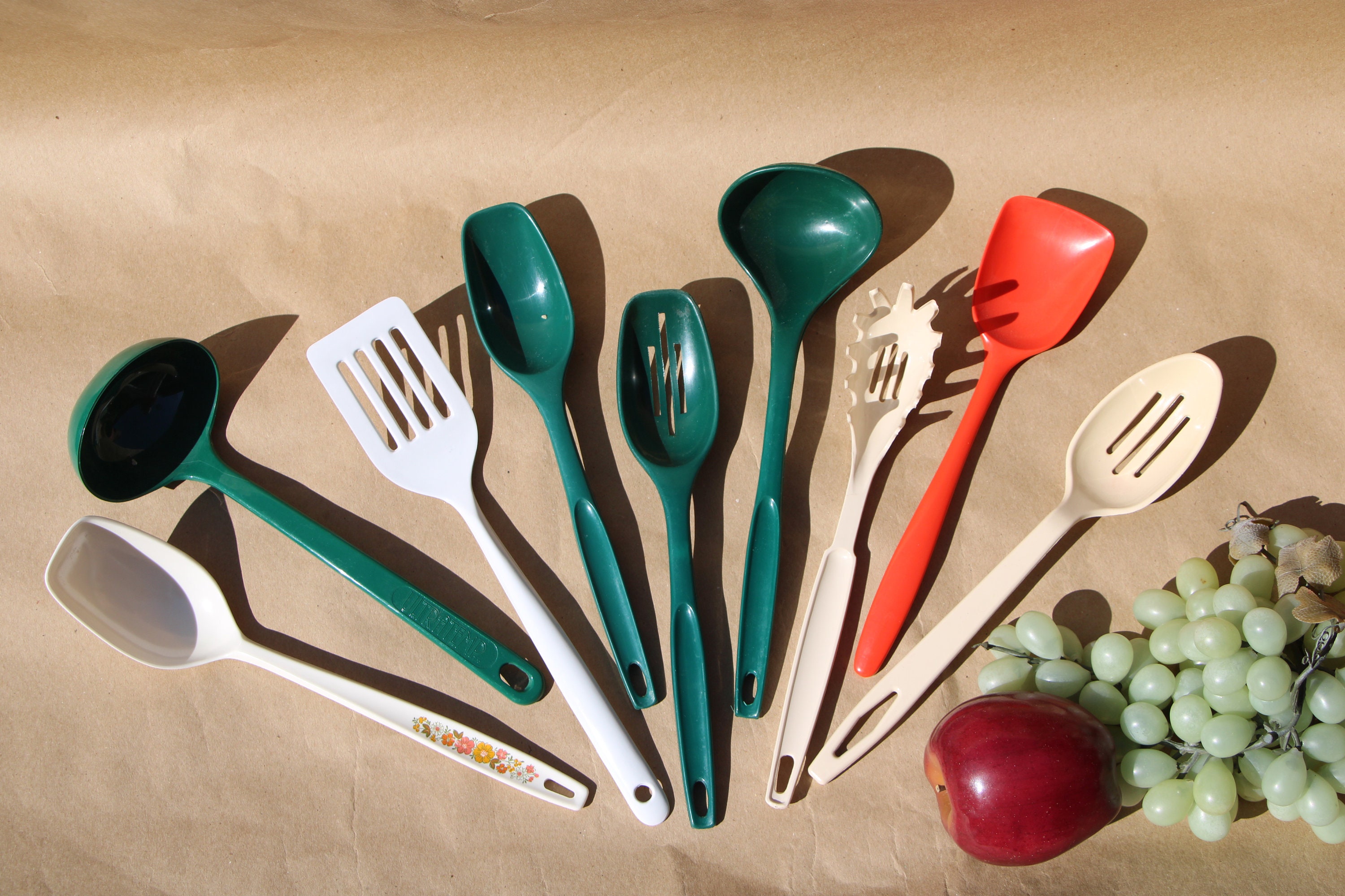 Assorted Vintage Nylon Cooking Utensils Tupperware & Foley Kitchen Tools  Gadgets Flipper Spoons Salad/ Pasta Sporks Plastic Turners Scoops -   Denmark