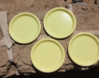 1960's - 1970's Vintage - Ingrid of Chicago - Set of FOUR ( 4 ) Salad Plates - Pale Yellow - 7 7/8 inches - Melamine - Excellent Condition