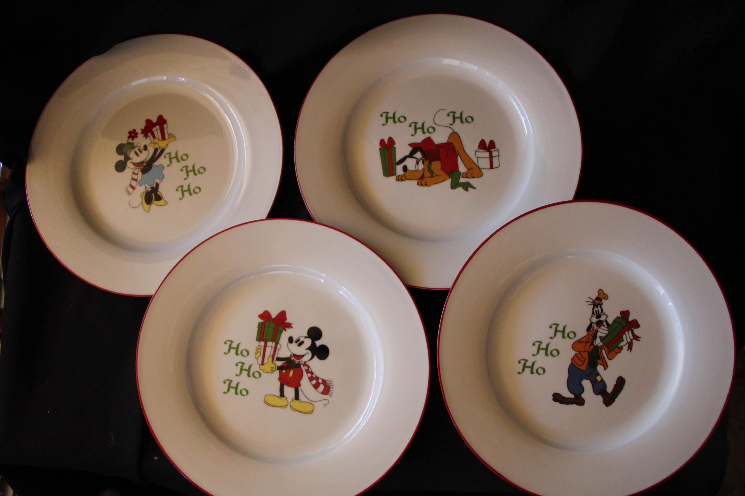 Mickey Mouse Dinnerware Set for Adults: Stylish & Fun Dining Essentials 3 Mickey Mouse Dinnerware Set for Adults: Stylish & Fun Dining Essentials