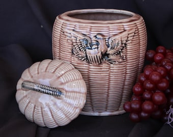 1968 Vintage - McCoy Pottery - AMERICAN EAGLE - Cookie Jar w/ Lid - Basket Weave - 9 inches tall