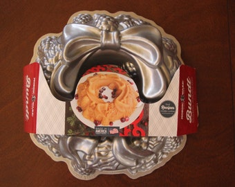 Vintage Nordic Ware Holiday Wreath Bundt Cake Pan – Never Used, Aluminum