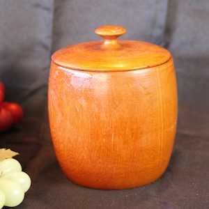 Mid Century Wooden Box with Lid: Vintage Trinket Jar (5.5 x 4.25")