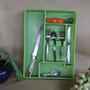 1960&#39;s to 1970&#39;s Vintage TRANSCO Plastic  Silverware or Flatware  GREEN  Drawer Organizer or Caddy  11 1/4 x 15 x 1 7/8 &quot; in Good Condition