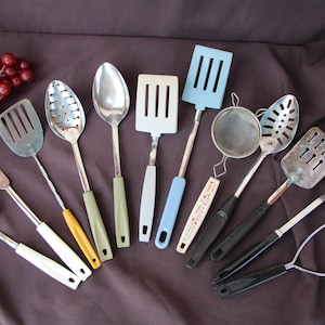 Vintage Kitchen Utensils Plastic Handles - Ekco Royal Household Foley - Mashers Spoons Spatulas - Fair to VG Cond