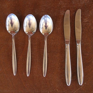 Oneida DELMAR TAPER Stainless 6 Oval Spoons Oneidacraft Deluxe Flatware - 6 7/8