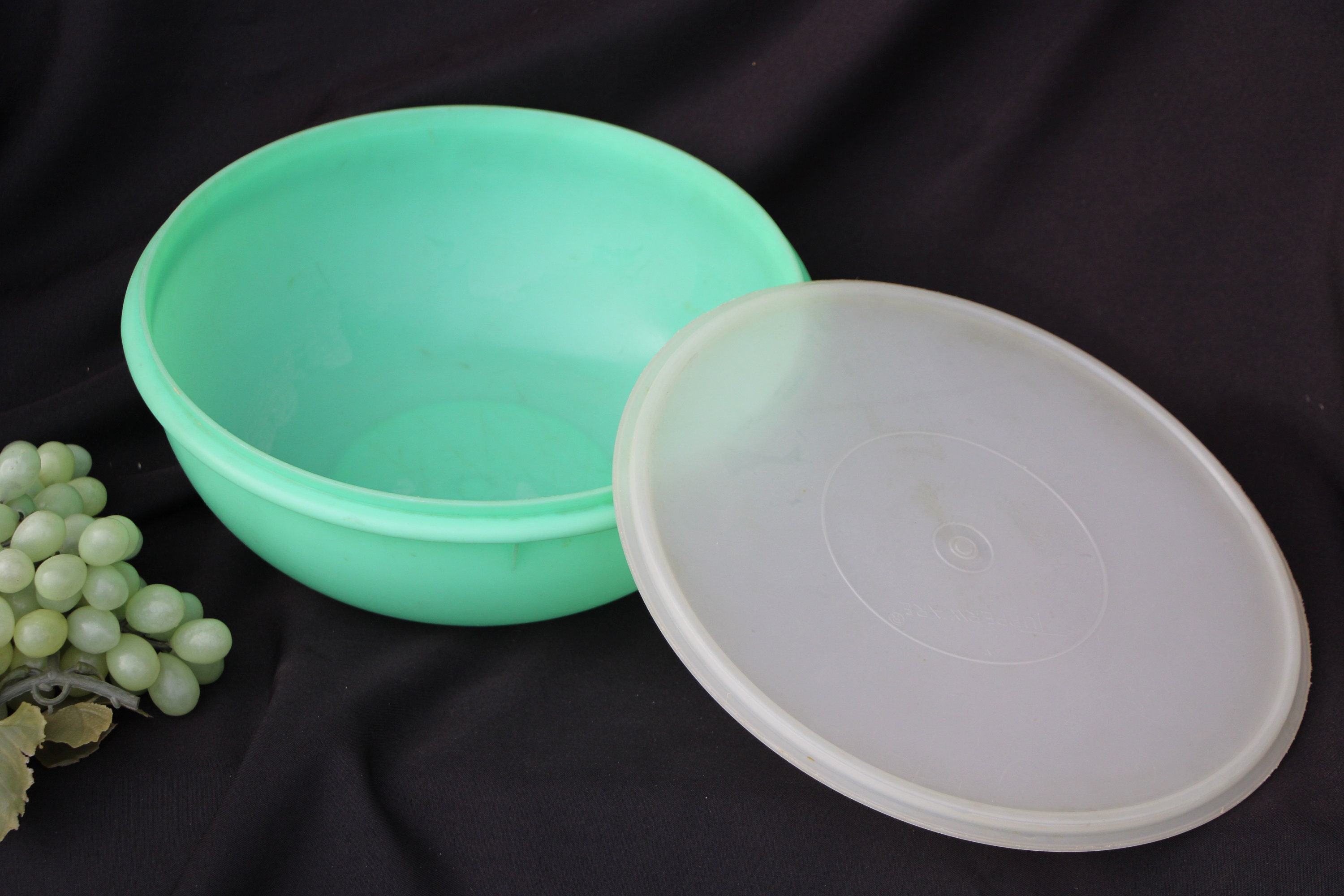 Tupperware impressions 32 Cup Mixing Salad Fruit BOWL #6090 Teal