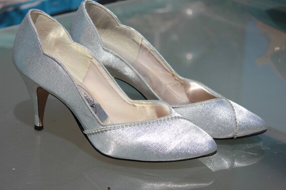 touch ups by benjamin walk