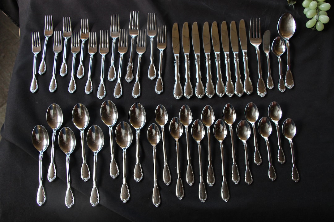 Discontinued Noritake Stainless Flatware SERENADE Lot of 47 Pieces Very