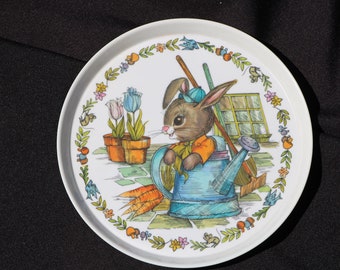 Late 1970's Early 1980's - Si Lite / Oneida Deluxe - PETER RABBIT / COTTONTAIL - Children's Dishes - Melmac / Melamine / Plastic - Vg Cond
