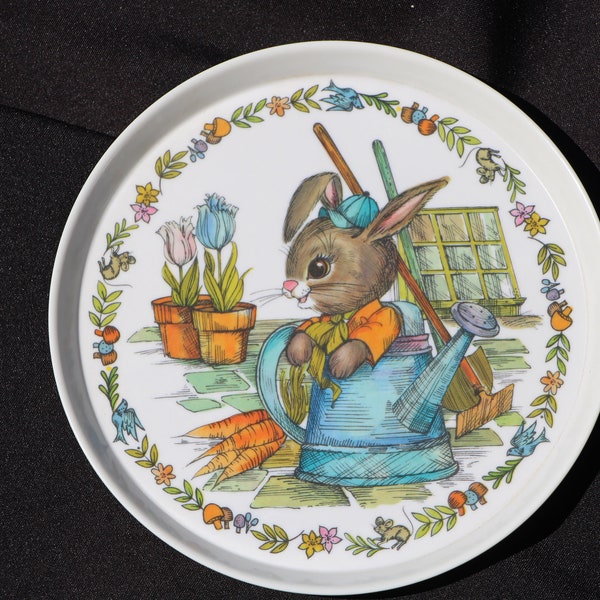 Late 1970's Early 1980's - Si Lite / Oneida Deluxe - PETER RABBIT / COTTONTAIL - Children's Dishes - Melmac / Melamine / Plastic - Vg Cond