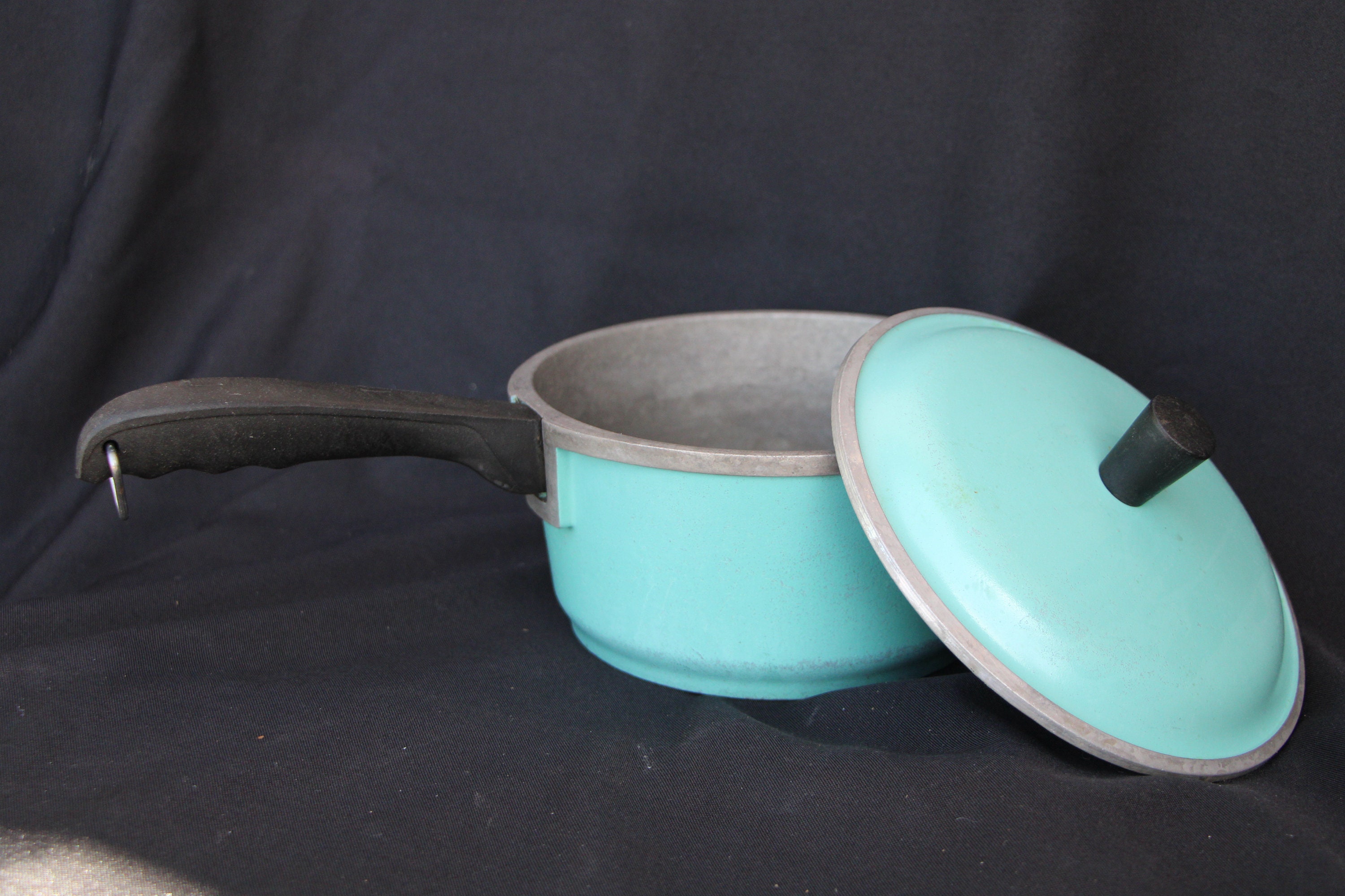 Slique Turquoise Pots And Pans
