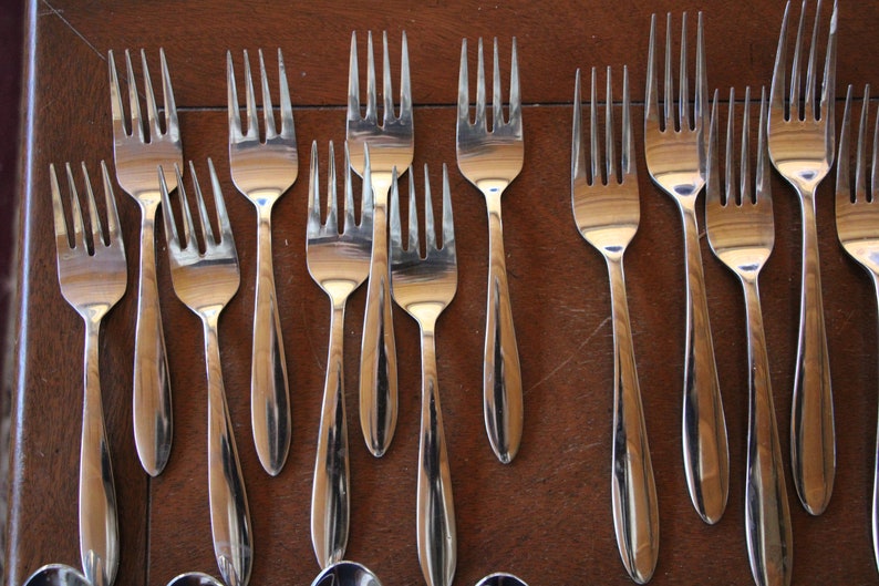 2002 Vintage Oneida JENNIFER Stainless Steel Flatware Etsy