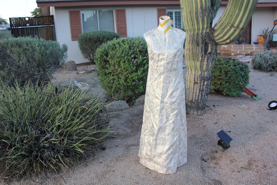 1960's Vintage - Maxi Dress - Ivory with Gold Meta