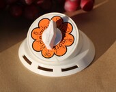 1960 39 s - 1970 39 s Vintage - Mark Time - Kitchen Timer - WORKS - 4 1 2 x 2 1 2 inches - Makes a DING - Fair to Good Condition