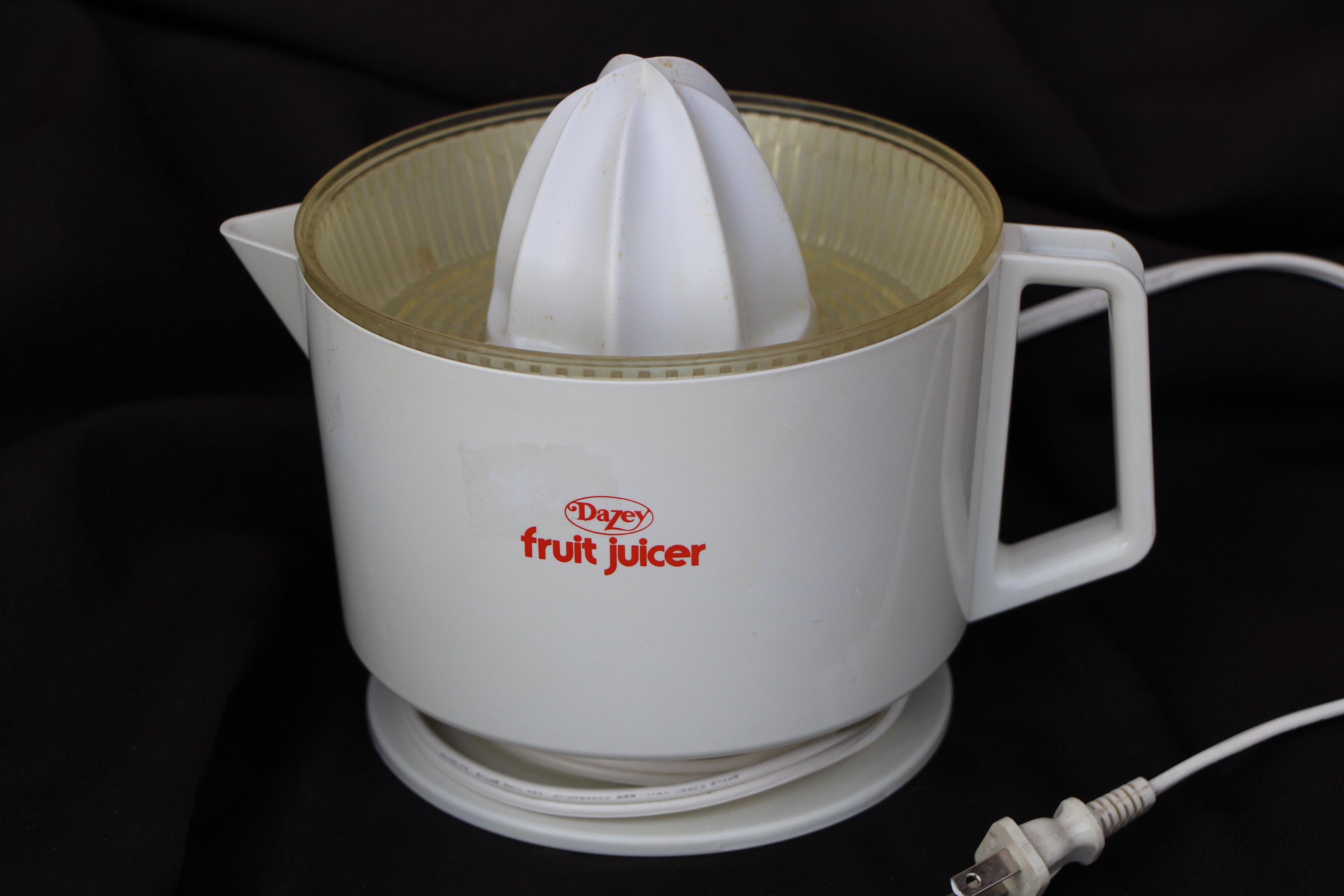 1980's Vintage Dazey Electric Citrus Fruit Juicer Model # FJ-28
