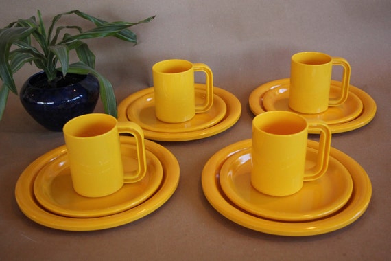 Vintage Ingrid LTD Yellow Melamine Dinnerware Set, Service for Four