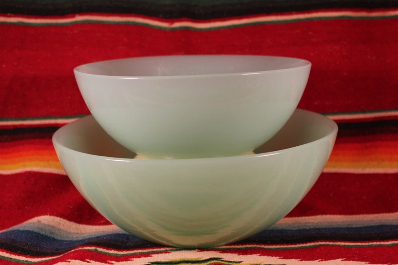 Set of Two Green Glass Mixing Bowl Set Excellent Condition Martha Stewart? Vintage Jadeite - 9 34 inch and 8 Inch 2