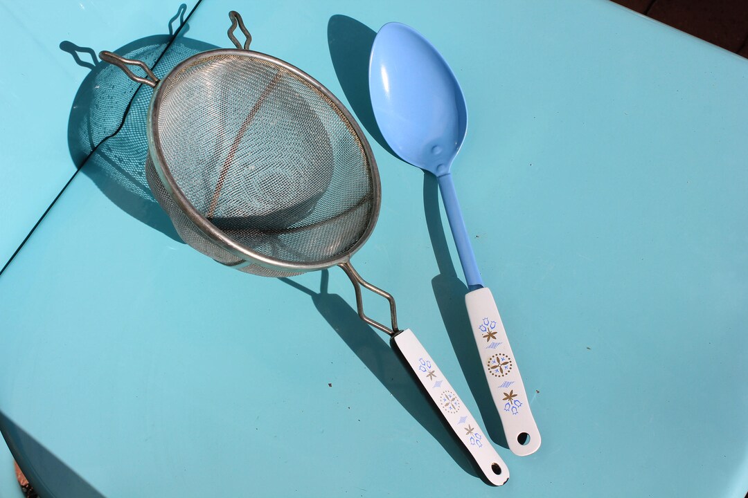 Vintage EKCO Carousel Spoon and Strainer Set: Blue Tulip Floral Design ...