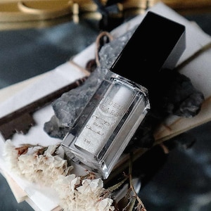 The doll - Maiden&#39;s Tears - Healing lip oil- Bloodborne inspired